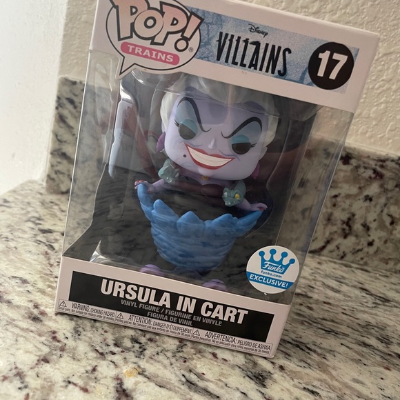 🐙 Funko Pop! Disney Villains Ursula in Cart Figure 🐙 - Picture 5 of 8